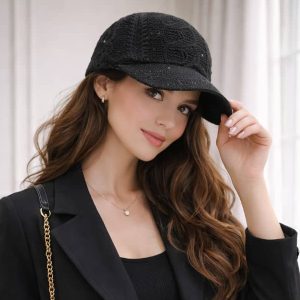 کلاه نقاب‌دار بافت پولک‌دار زنانه