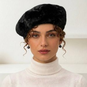 کلاه روسی خز لب چرم زنانه مشکی مدل برت وارداتی